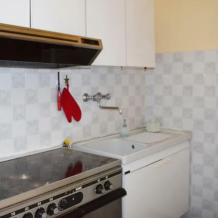 Holiday home Al10